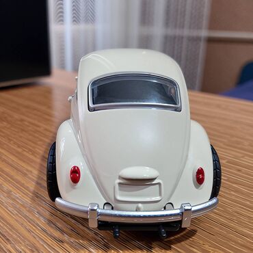Autići: Nov metalni model automobila VW Buba. Mogu da mu se otvaraju vrata i na lalafo.rs — 6 Autići: Nov metalni model automobila VW Buba. Mogu da mu se otvaraju vrata i — 6