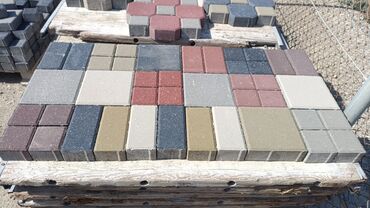 Beton bardürlar: Məhsul: Beton səki daşları və bordürlər Təsvir: - Vibropress üsulu — 3