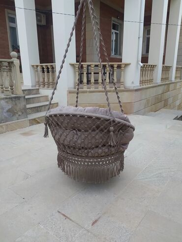 Yelləncəklər: Oturacaq-yelləncək, Zontiksiz — 1