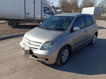 Toyota: Toyota ist: 2003 г., 1.3 л, Автомат, Бензин, Универсал