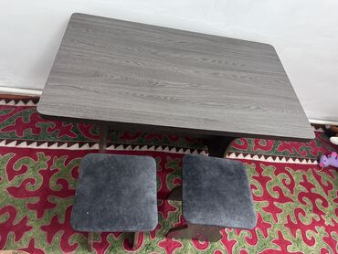 мебель кравати: Комплект стол и стулья Б/у