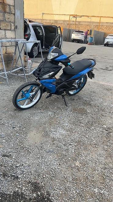 acer elektro scooter: Sport üslubunda kaplıqlı motosiklet/skuter - Korpus rəngi: mavi-qara — 1