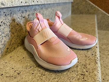 Nike dečje patike bez pertli – roze -Broj 30 - Model: slip-on dizajn