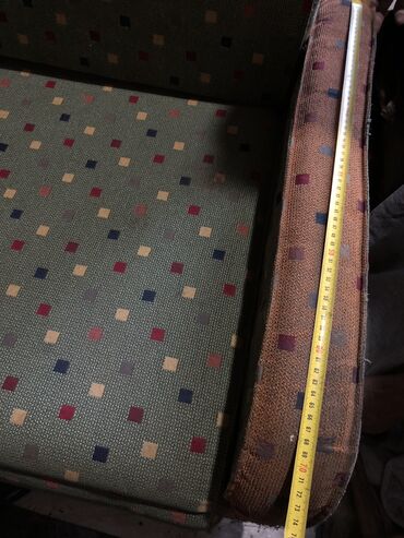 Прямые диваны: Срочно продаю диван 0…5…5. 9. 3. 2…0. 5…3…1 Состояние хорошее — 4