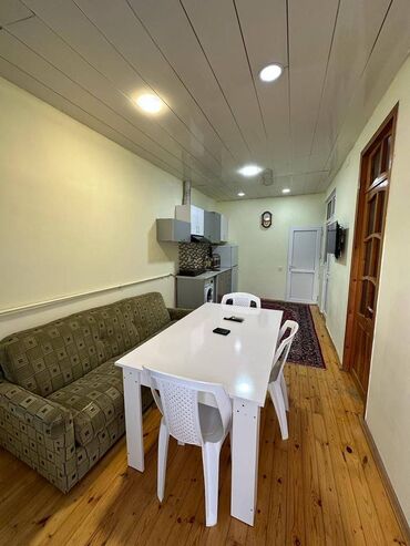 Uzunmüddətli kirayə evlər: 86 kv. m, 3 otaqlı -da lalafo.az — 1 Uzunmüddətli kirayə evlər: 86 kv. m, 3 otaqlı — 1