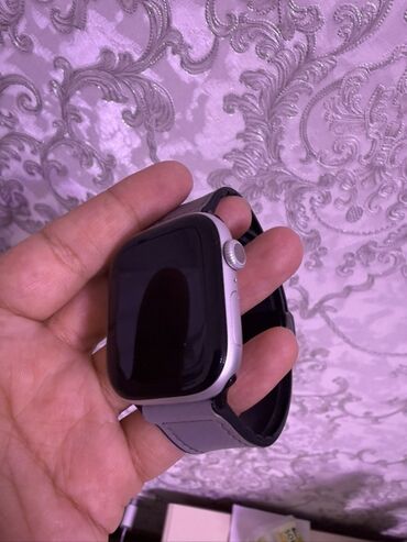 эпел воч: Смарт‑часы в стиле Apple Watch, корпус из светло‑серого алюминия
