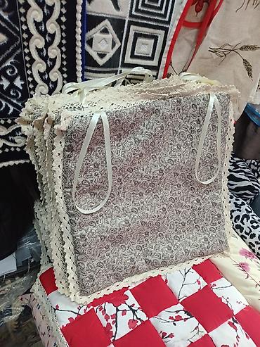 Подушки: Отургуч үчүн жумшак төшөкчө (Сидушка) ​ ​Дизайны: Классикалык "шахмат" — 16