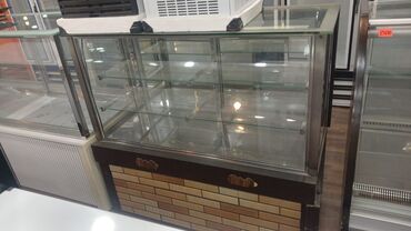 Biznes üçün program təminatı: Şüşə vitrini – qəlyanaltı, şirniyyat və desertlər üçün - 3 mərtəbəli