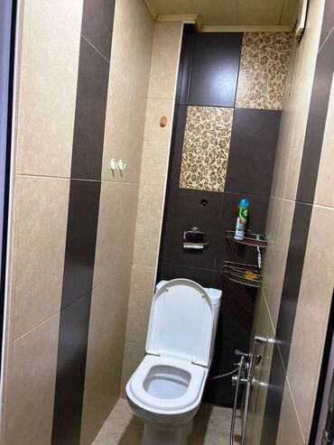 Uzunmüddətli kirayə mənzillər: Razində Talkucka bazarı 252 nömrəli məktəb və Avtoşkolanın yanı 5 — 9