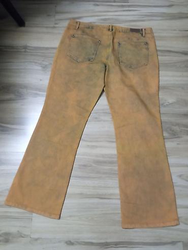 Pantalone: Ženske pantalone – Julia Braun - Model: ravne nogavice sa blagim — 12