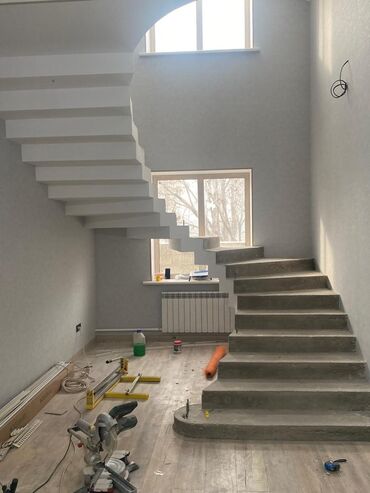 лестница на второй этаж в частном доме купить: Лестница үчүн Баскыч, Материалы: Бетон, Жаңы