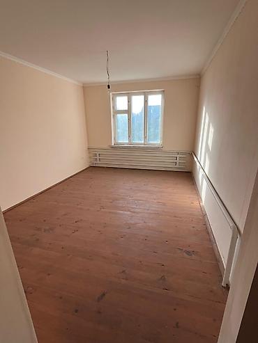 каракол комната: Продаётся Двухэтажный дом 16 соток. Дом Рядом с трассой. 5 комнат и — 8