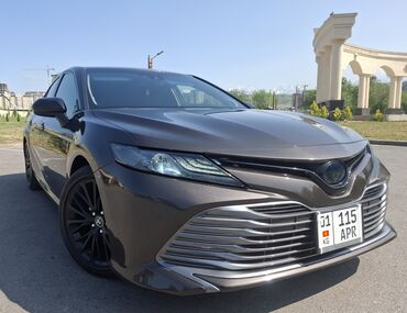 Toyota: Toyota Camry: 2018 г., 2.5 л, Автомат, Гибрид, Седан
