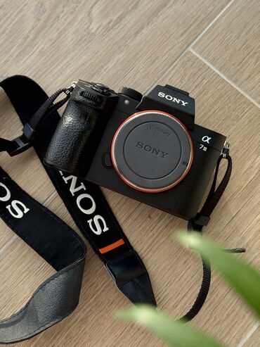 Фотоаппараты: SONY a7 III Body Идеальное состояние Пробег 26500, для сьемки видео не