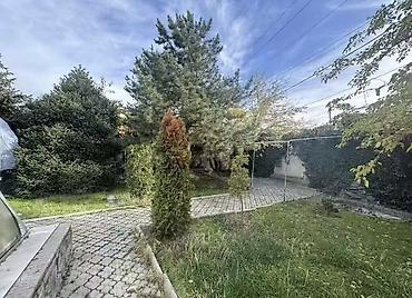 Продажа коттеджей и домов: 🏡 Срочно продаётся большой и просторный дом в Бишкеке! Продаётся — 6