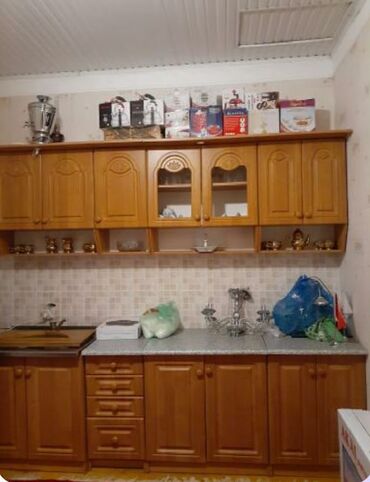 Mətbəx mebeli: Mebel tam təzədir 2 moykalı 2,8 metr 
550 AZN