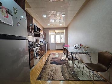 Mənzillər: Bakı, 9-cu mikrorayon, 3 otaqlı, Köhnə tikili, m. Nəsimi, 135 kv. m — 6
