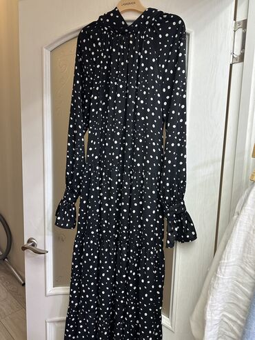 продаю хиджаб: Вечернее платье, M (EU 38)