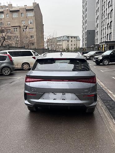 BYD: BYD E2: 2025 г., Электромобиль — 5