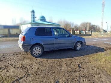 автомобиль пассат: Volkswagen Golf: 1992 г., 1.8 л, Механика, Бензин, Купе