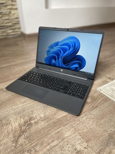 Ноутбуки: Ноутбук, HP, 8 ГБ ОЗУ, Intel Core i3, 15.6 ", Б/у, Для несложных задач, память NVMe SSD