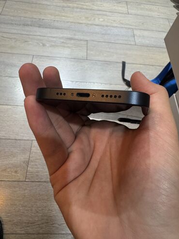 Apple iPhone: IPhone 13, Б/у, 128 ГБ, Midnight, Кабель, Коробка, 88 % — 6