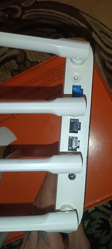 mi router: İki ədəd Wi‑Fi router dəsti 1) TP-Link TL-WR840N - 2.4 GHz 802.11n — 4