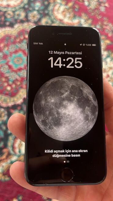 200 azn telefon: IPhone SE, 128 GB, Barmaq izi