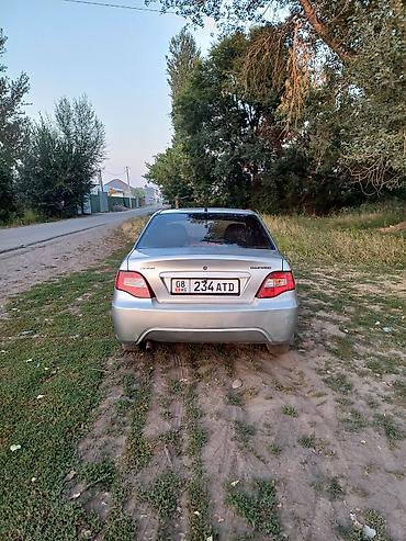 golf 2: Daewoo Nexia: 2009 г., Седан — 4