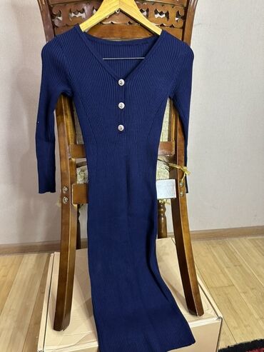 бордовое платье футляр: Күнүмдүк көйнөк, Күз-жаз, Узун модель, Трикотаж, Кесме lalafo.kg да бордовое платье футляр: Күнүмдүк көйнөк, Күз-жаз, Узун модель, Трикотаж, Кесме