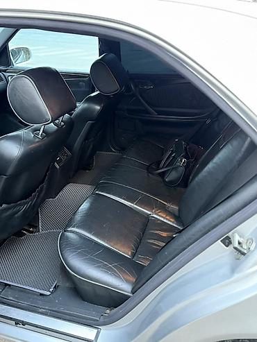 Mercedes-Benz: Mercedes-Benz E-Class: 2001 г., 3.2 л, Автомат, Бензин, Седан — 9