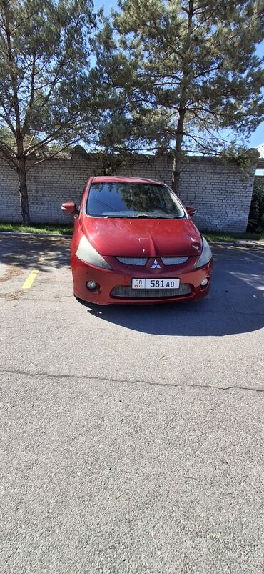 срочно продаю машину бишкек: Mitsubishi Grandis: 2007 г., 2.2 л, Автомат, Бензин, Вэн/Минивэн