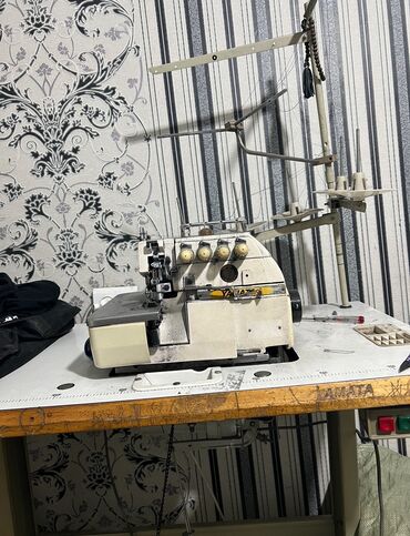 шивенни машина: Швейная машина Yamata, Полуавтомат