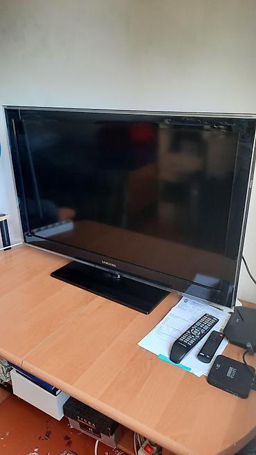 cd disk: TV "SAMSUNG" - 42" с пультом. В отличном состоянии. Разрешением — 6