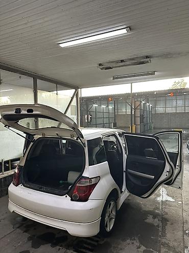 Транспорт: Toyota Ist: 2003 г., 1.3 л, Автомат, Бензин, Хэтчбэк — 3