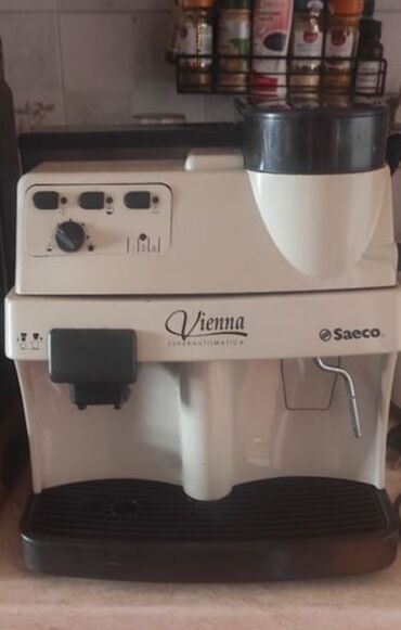aparat za espreso kafu: Prodajem Saeco wiena aparat za kafu. Ispravan, servisiran. Aparat