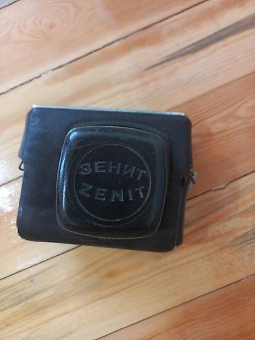 hot 40i: Zenit EM 35mm SLR fotoaparat - Obektiv: Helios‑44M 58mm f/2 (M42 — 4