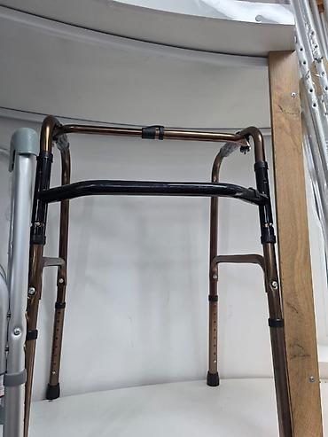 Ходунки, костыли, трости, роллаторы: Ходунки 4х опорные Устойчивая конструкция на четырёх ножках с — 7