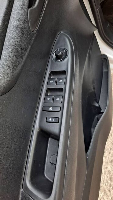 Chevrolet: Chevrolet Spark: 2021 г., 1 л, Автомат, Бензин, Хэтчбэк — 16