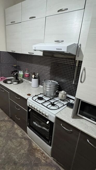 цены на 3 х комнатные квартиры в бишкеке: 3 комнаты, 63 м², 105 серия, 1 этаж, Евроремонт