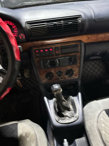 Audi: Audi A4: 1996 г., 2.4 л, Механика, Бензин, Седан — 11