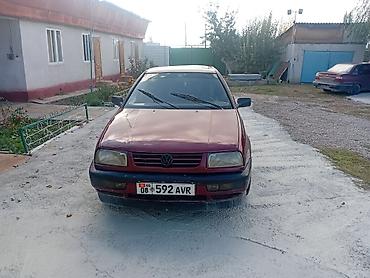 ford focus 1: Volkswagen Vento: 1992 г., Седан — 2
