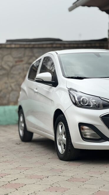 Chevrolet: Chevrolet Spark: 2020 г., 1 л, Вариатор, Бензин, Хэтчбэк — 2