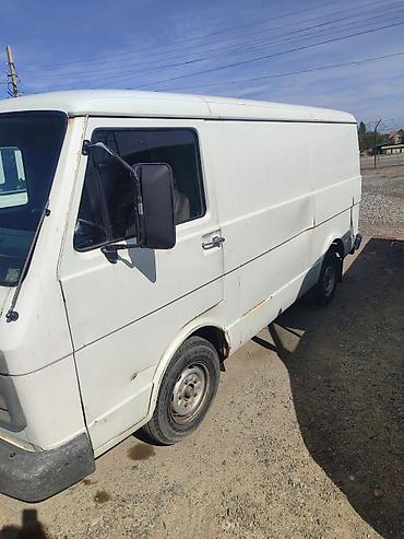 автомобиль пассат: Volkswagen LT 28 фургон - Тип кузова: цельнометаллический фургон — 3