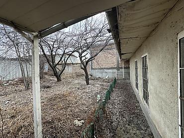 Продажа цехов, заводов, фабрик: Продаётся земельный участок 37 соток с капитальными строениями — — 3