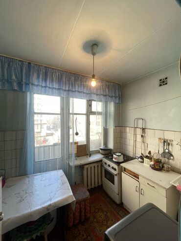 2 комнаты, 50 м², Индивидуалка, 4 этаж, Старый ремонт