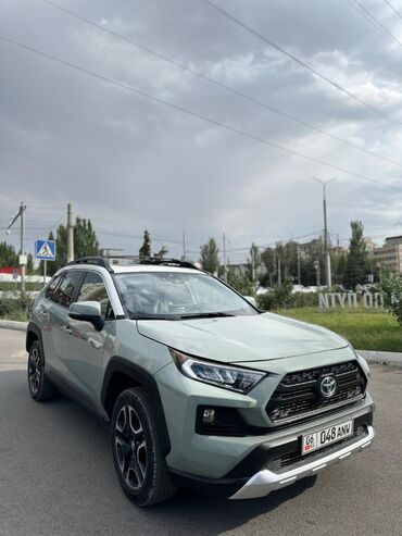 Toyota RAV4: 2019 г., 2.5 л, Автомат, Бензин, Кроссовер