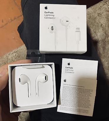 iphone simli qulaqlıq: A klass iphone şunurlu qulaqlıq satılır,super sesi var aydın — 1