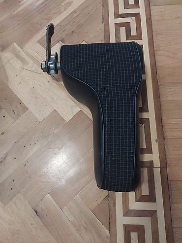 подлокотник для машины: Avtomobil üçün mərkəzi dirsəkaltı (armrest) - Universal quruluşlu — 1
