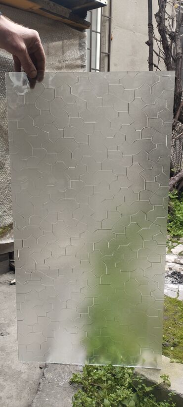 Готовые деревянные окна: Продаю стекло разный рисунок, отдам дёшево. есть целые листы и куски at lalafo.kg — 4 Готовые деревянные окна: Продаю стекло разный рисунок, отдам дёшево. есть целые листы и куски — 4